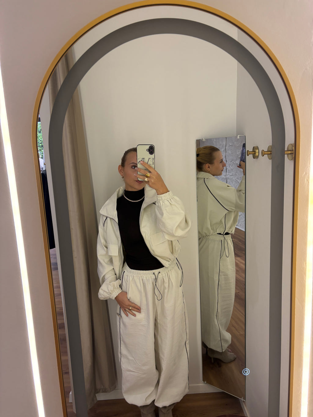 Dünne Sportjacke