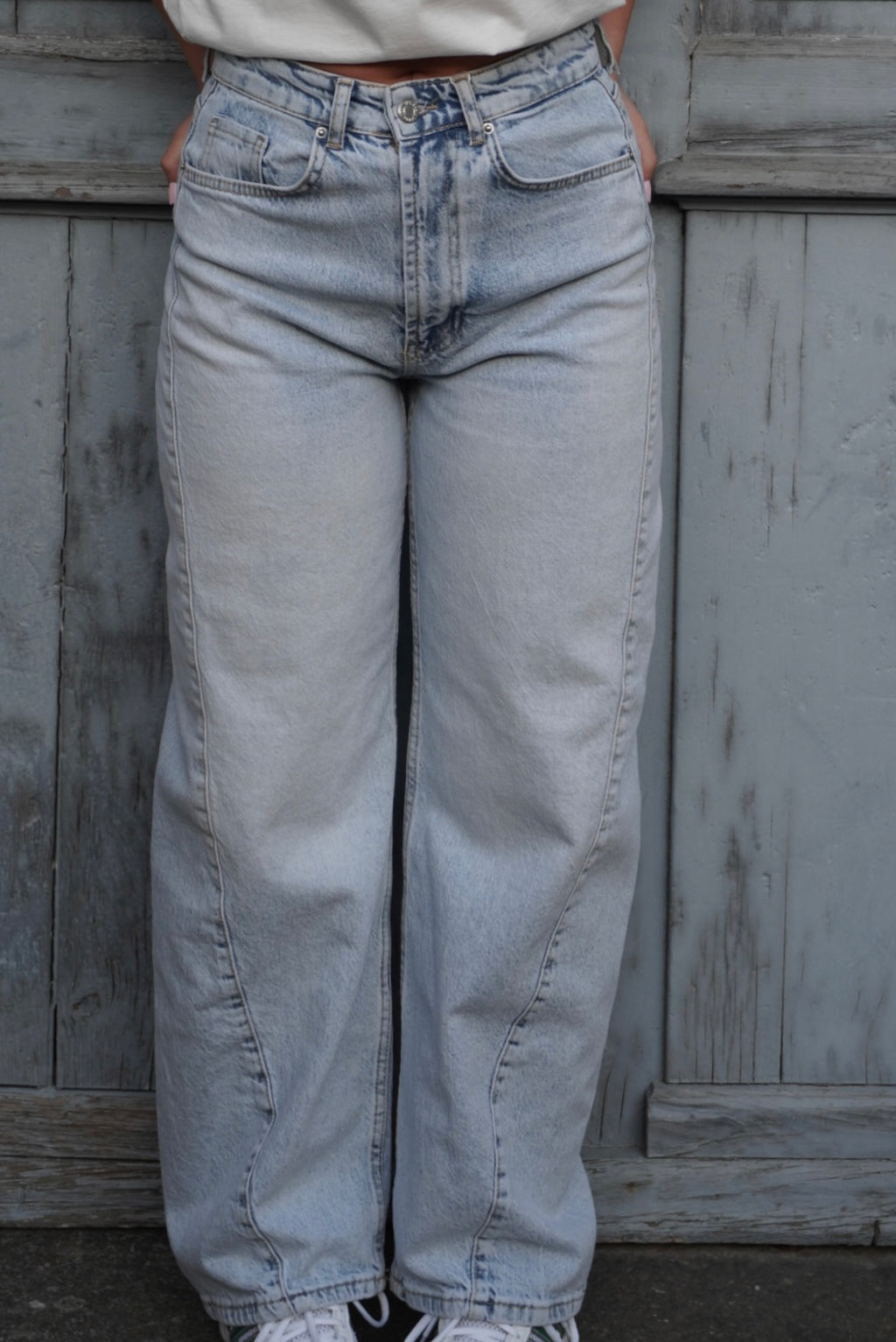 Mid Rise Baggy JEANS