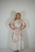 Blumiges Maxikleid