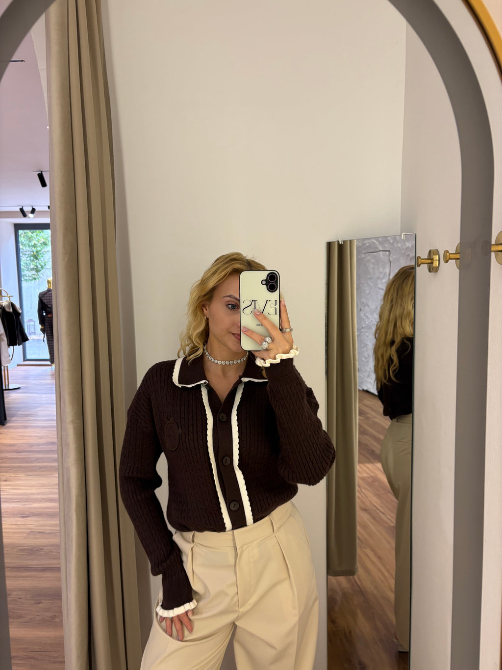 Hose 035 beige