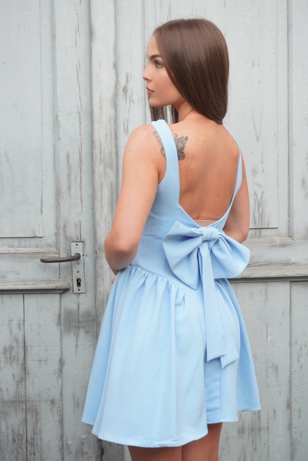 Kleid mit Schleife