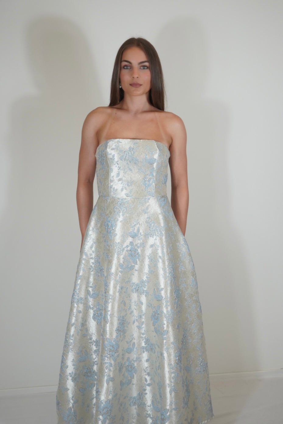 Trägerloses Kleid