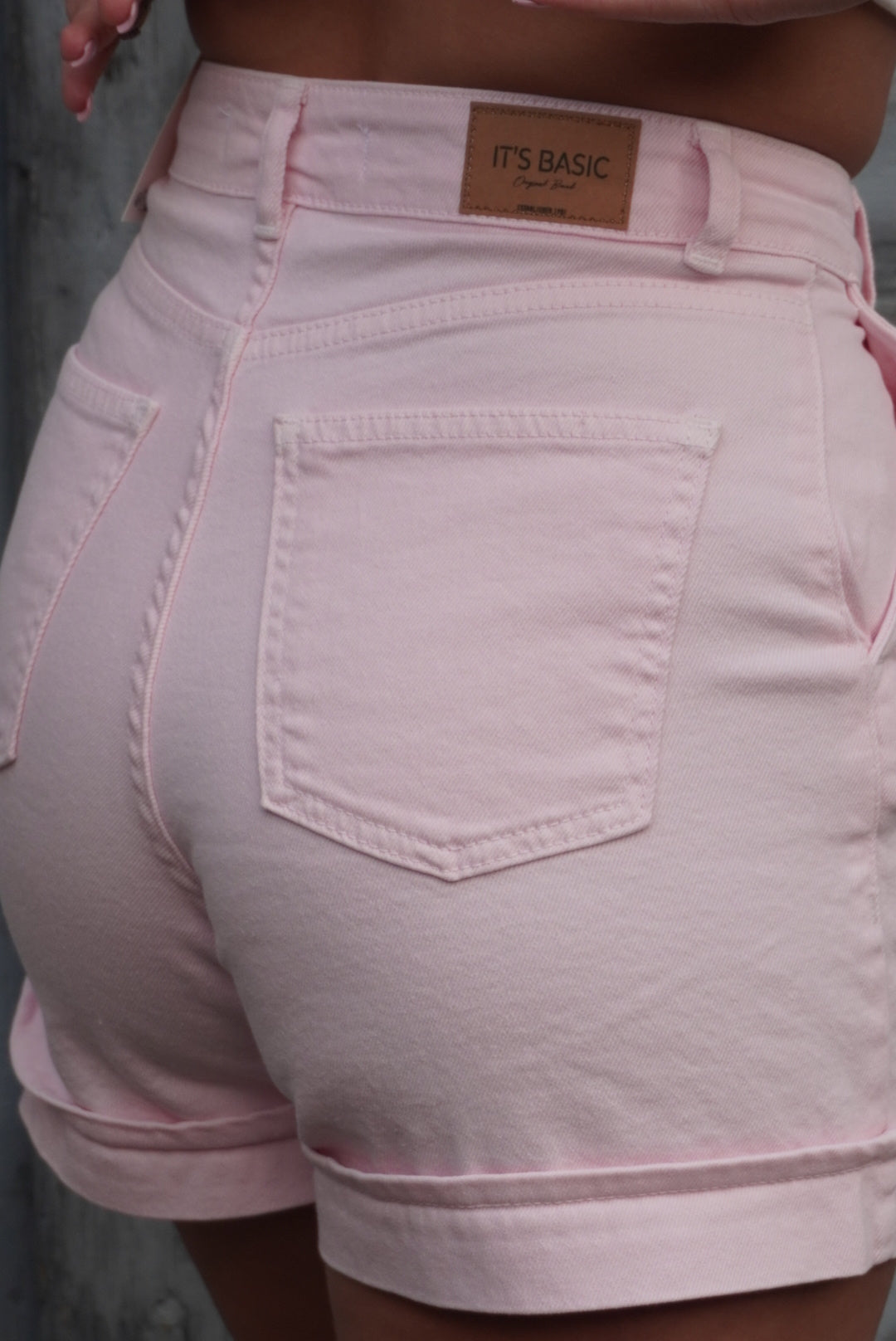 Kurze Rosa Jeans