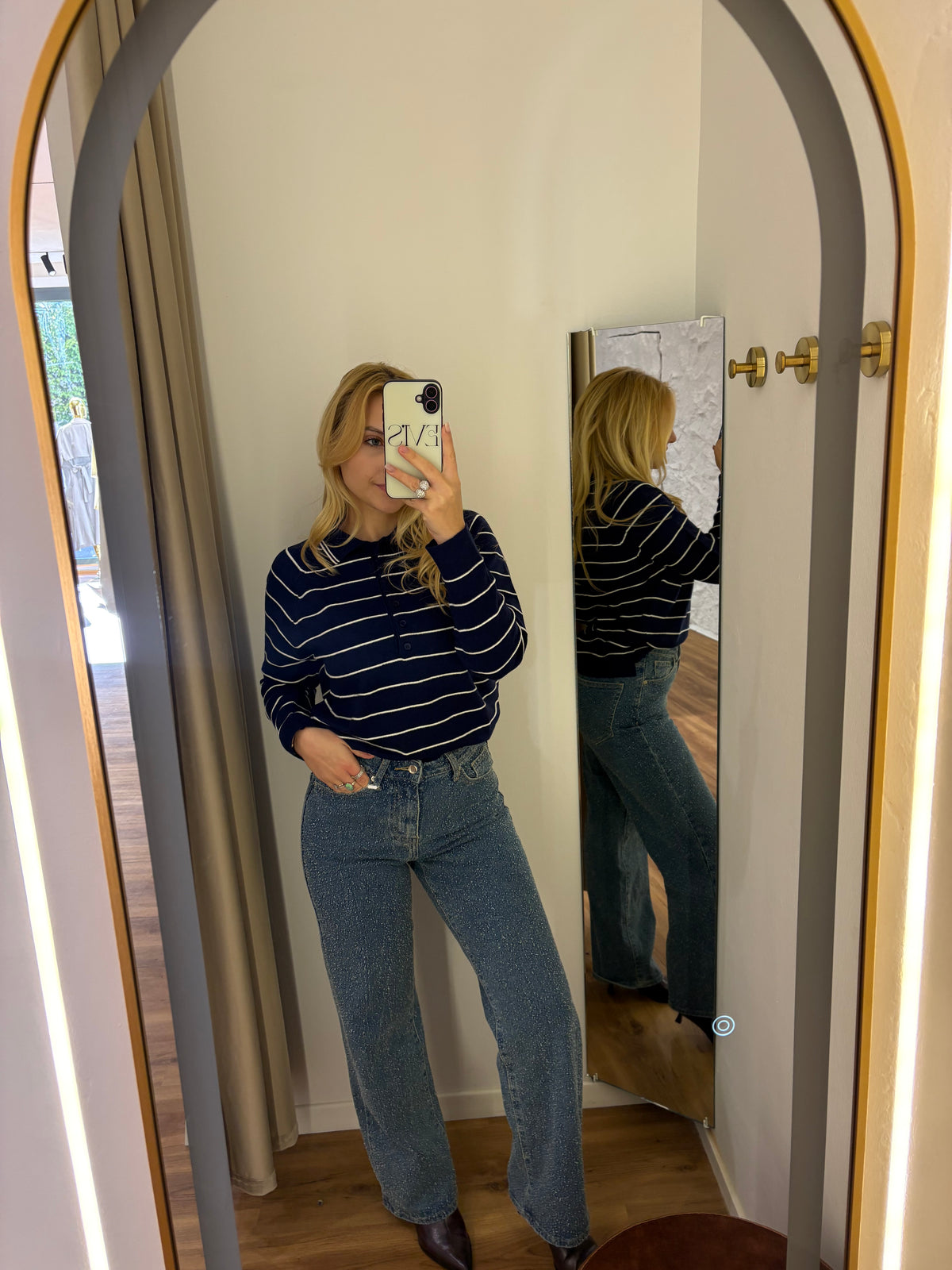 Straight Fit 834